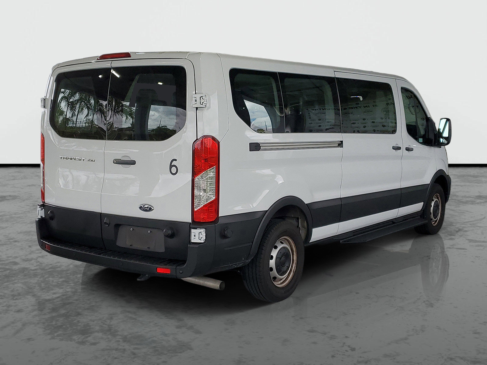 Used 2024 Ford Transit 350 XL image 2