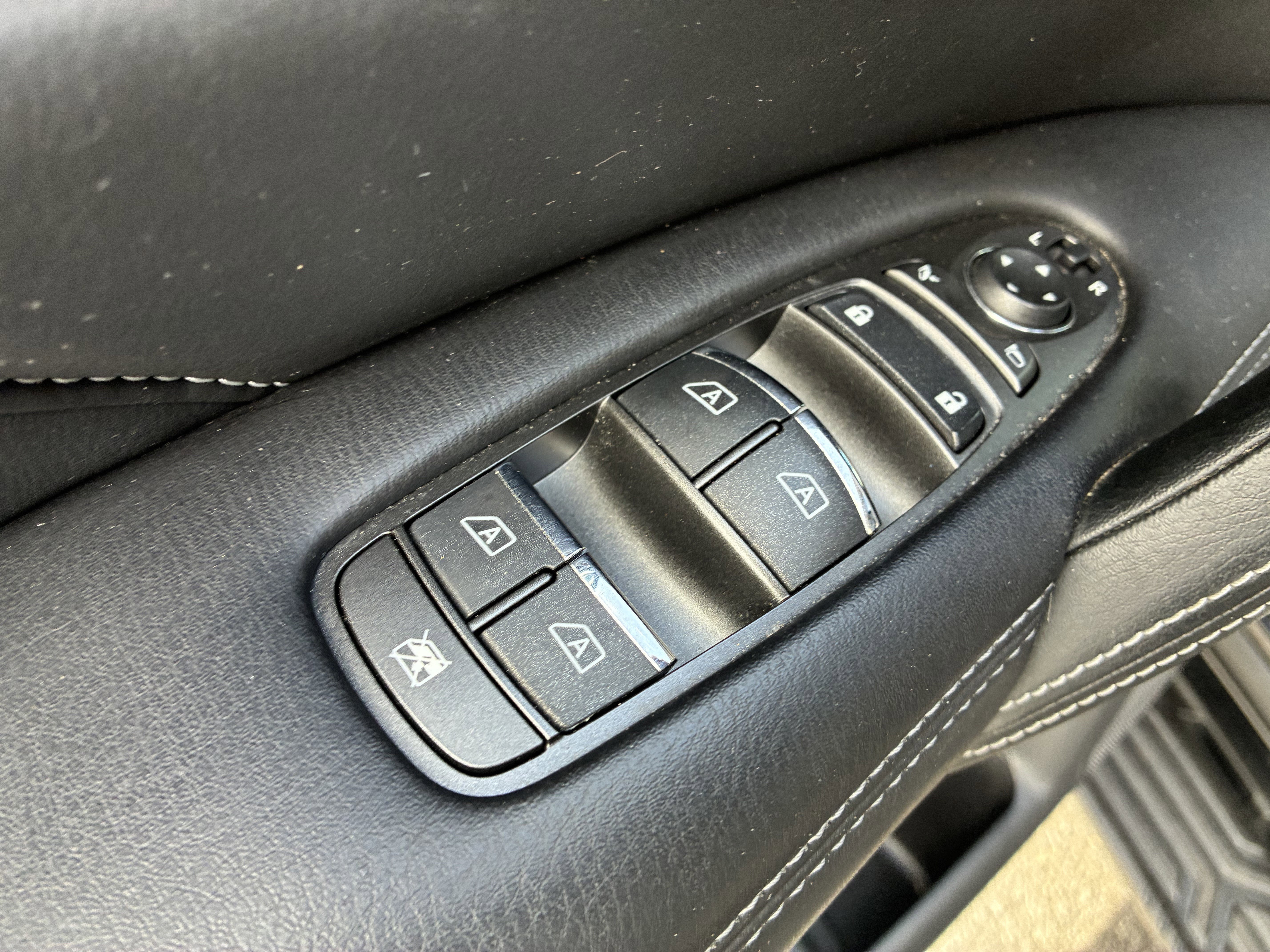 Used 2024 INFINITI QX80 Luxe w/ All-Season Package RWD image 25