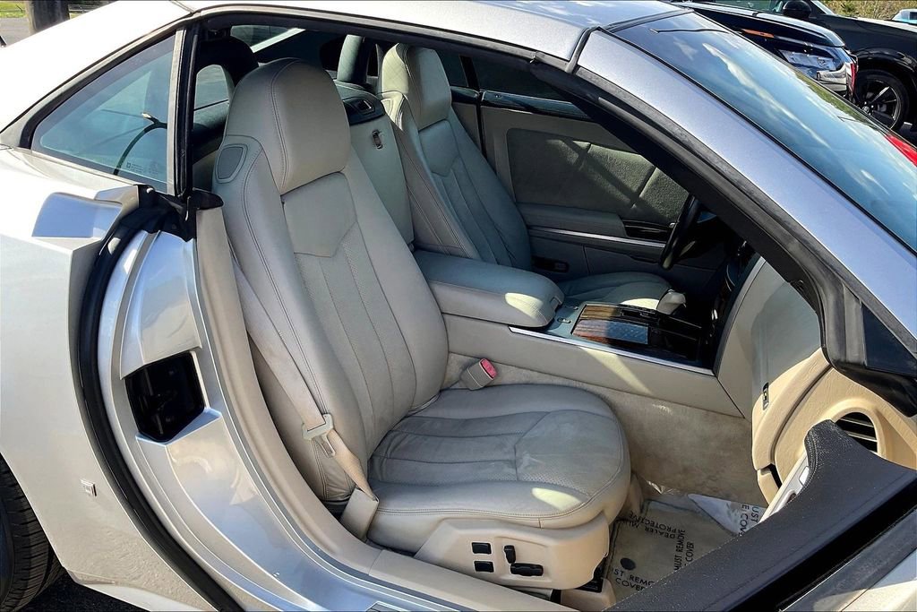 Used 2006 Cadillac XLR V image 27