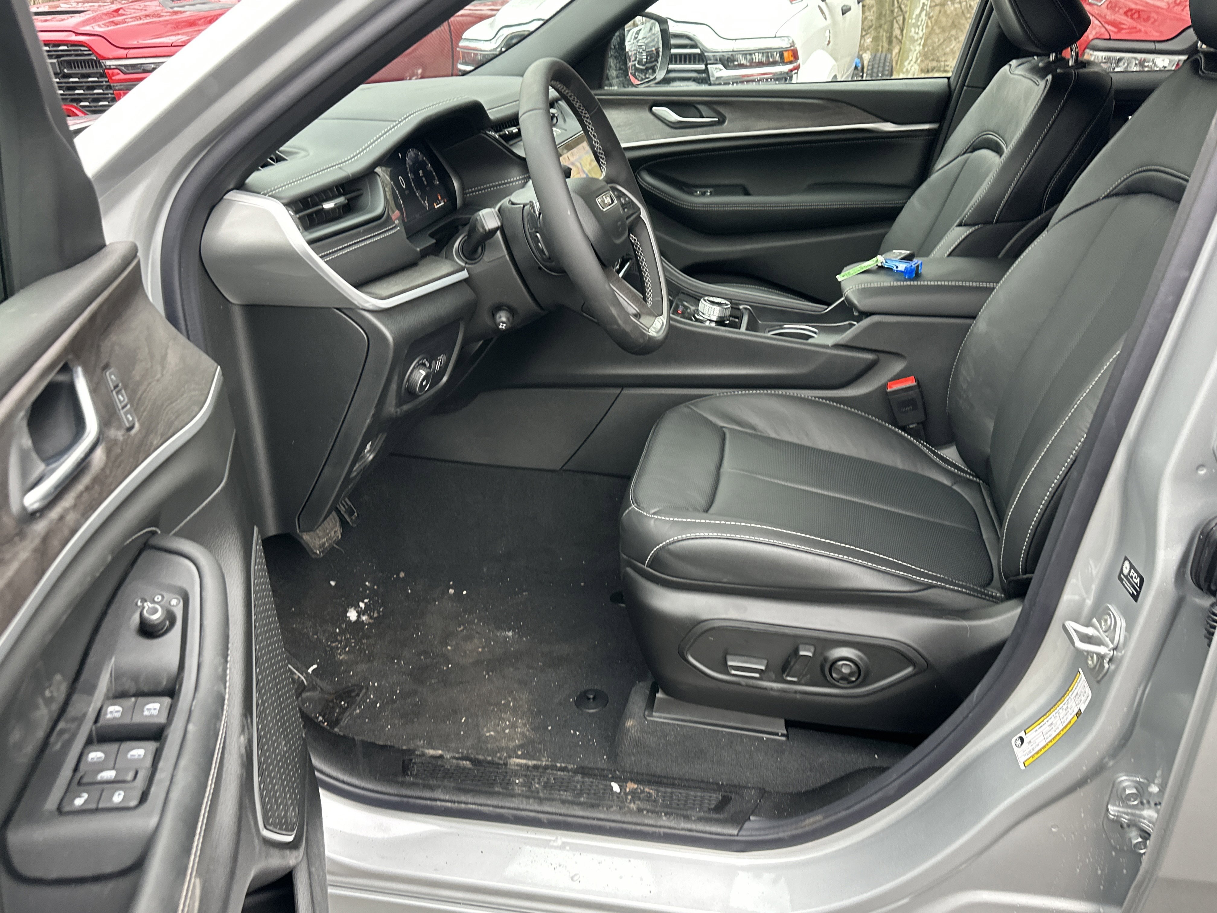 New 2026 Jeep Grand Cherokee Limited Reserve image 29