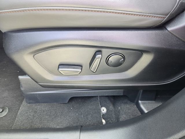 Used 2025 Ford Explorer Active w/ Active Comfort Package RWD image 17