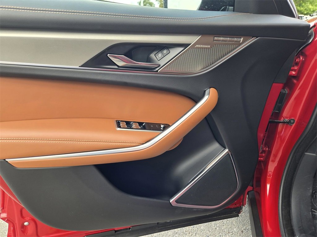 Used 2025 Jaguar F-PACE R-Dynamic S image 16