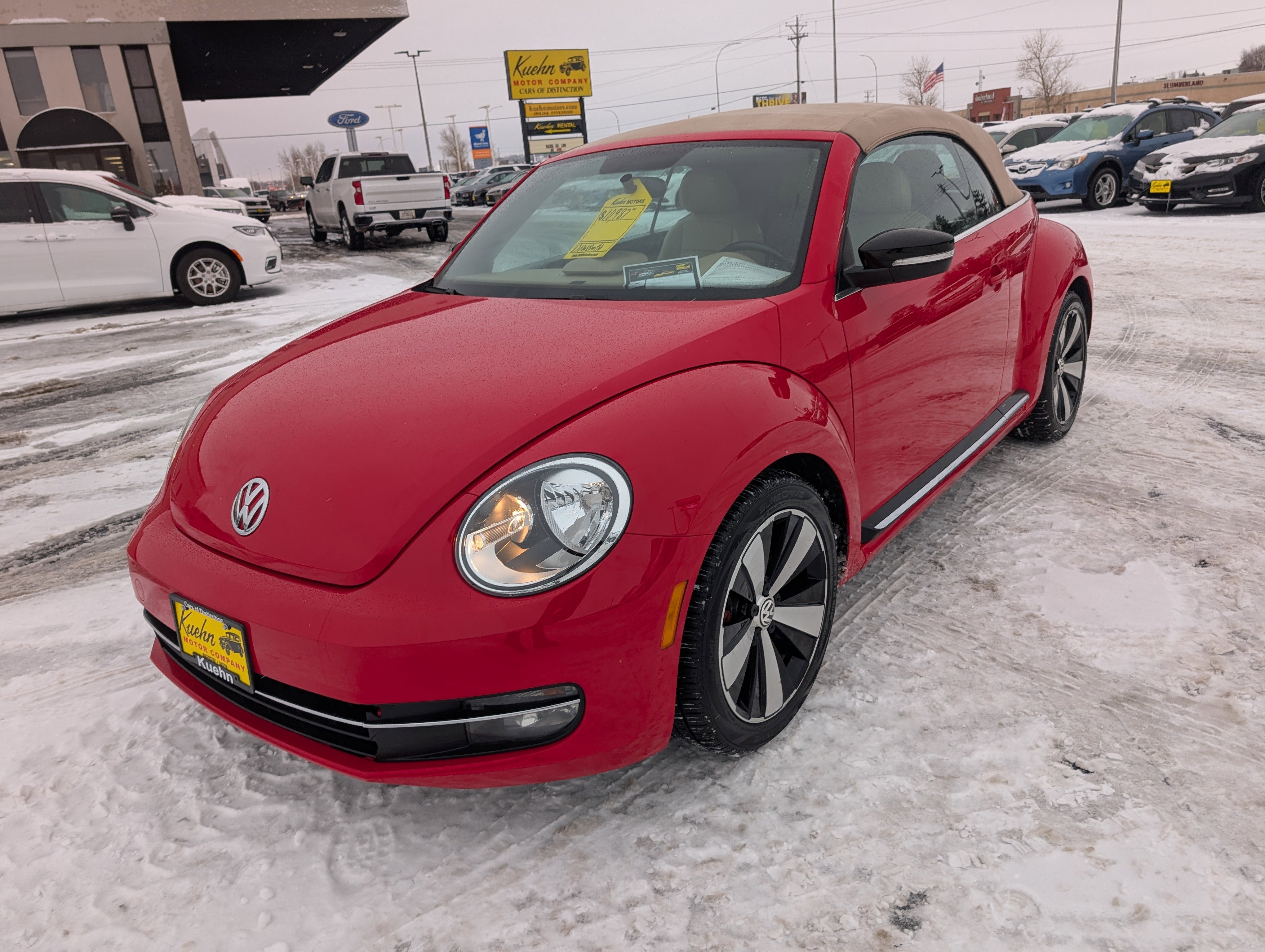Used 2013 Volkswagen Beetle 2.0T image 4