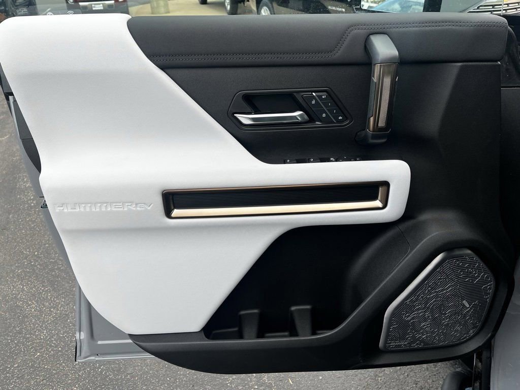 New 2025 GMC Hummer EV 3X w/ Extreme Off-Road Package image 24