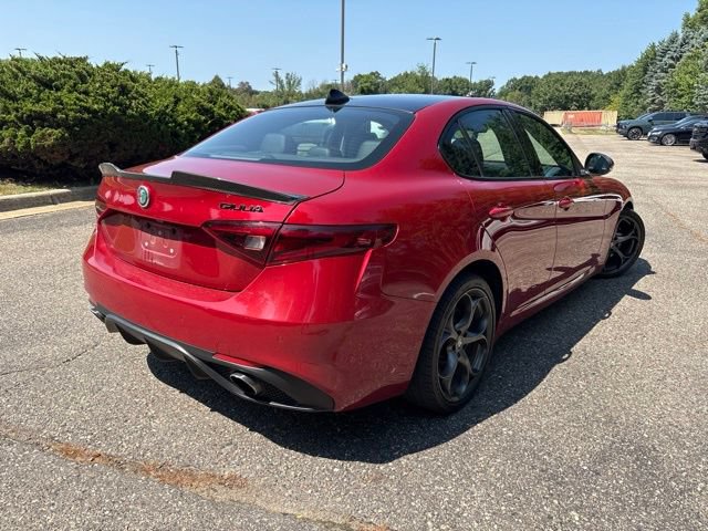 Used 2017 Alfa Romeo Giulia Ti w/ TI 19" Sport Package RWD image 3