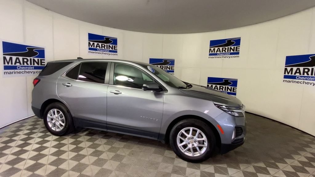 Used 2024 Chevrolet Equinox LT FWD image 3