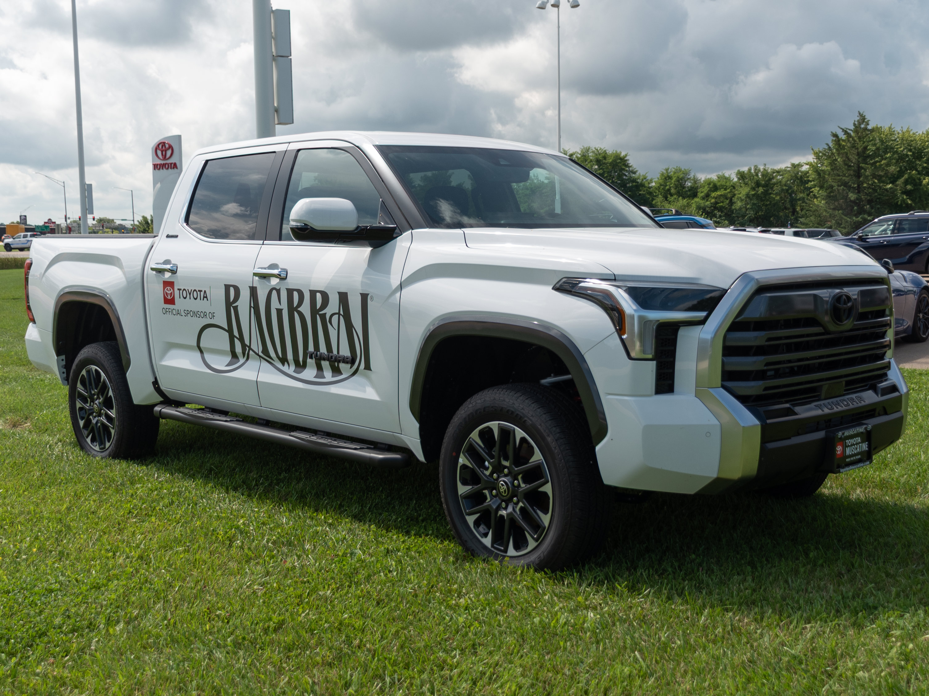 New 2026 Toyota Tundra Limited AWD/4WD image 1