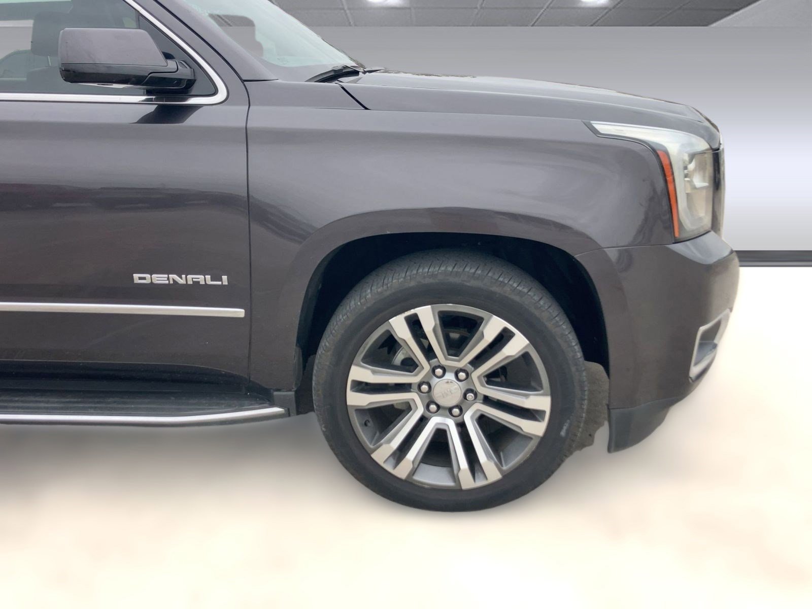Used 2017 GMC Yukon Denali w/ Open Road Package image 11