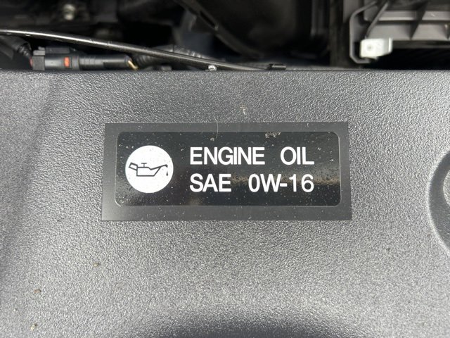 Used 2021 Toyota RAV4 XLE Premium image 15
