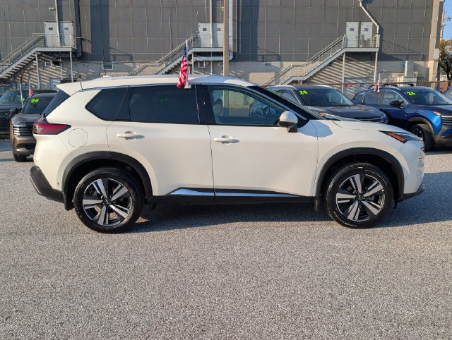 Used 2023 Nissan Rogue SL w/ SL Premium Package AWD/4WD image 6