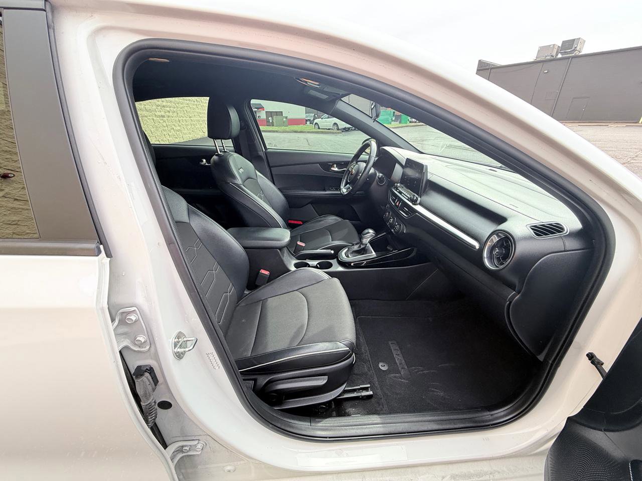 Used 2021 Kia Forte GT-Line FWD image 11