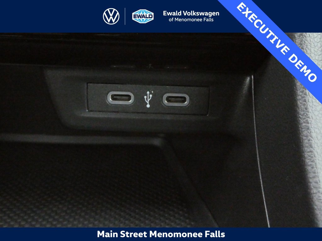 Certified 2025 Volkswagen Jetta S image 23
