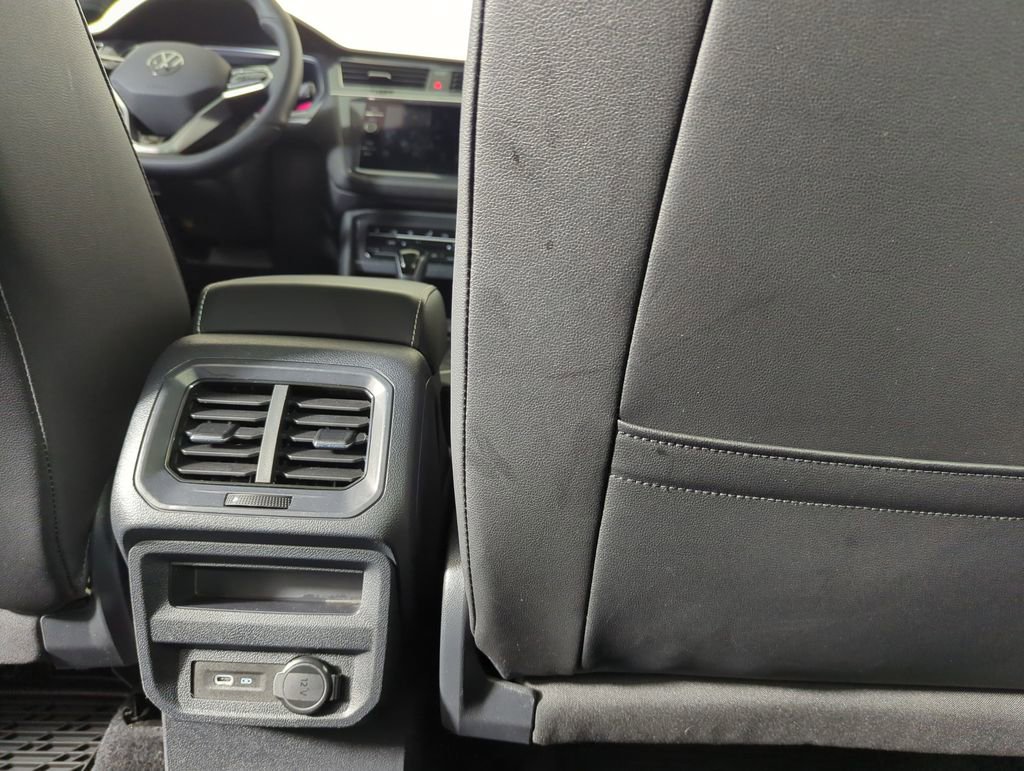 Used 2022 Volkswagen Tiguan SE R-Line image 30
