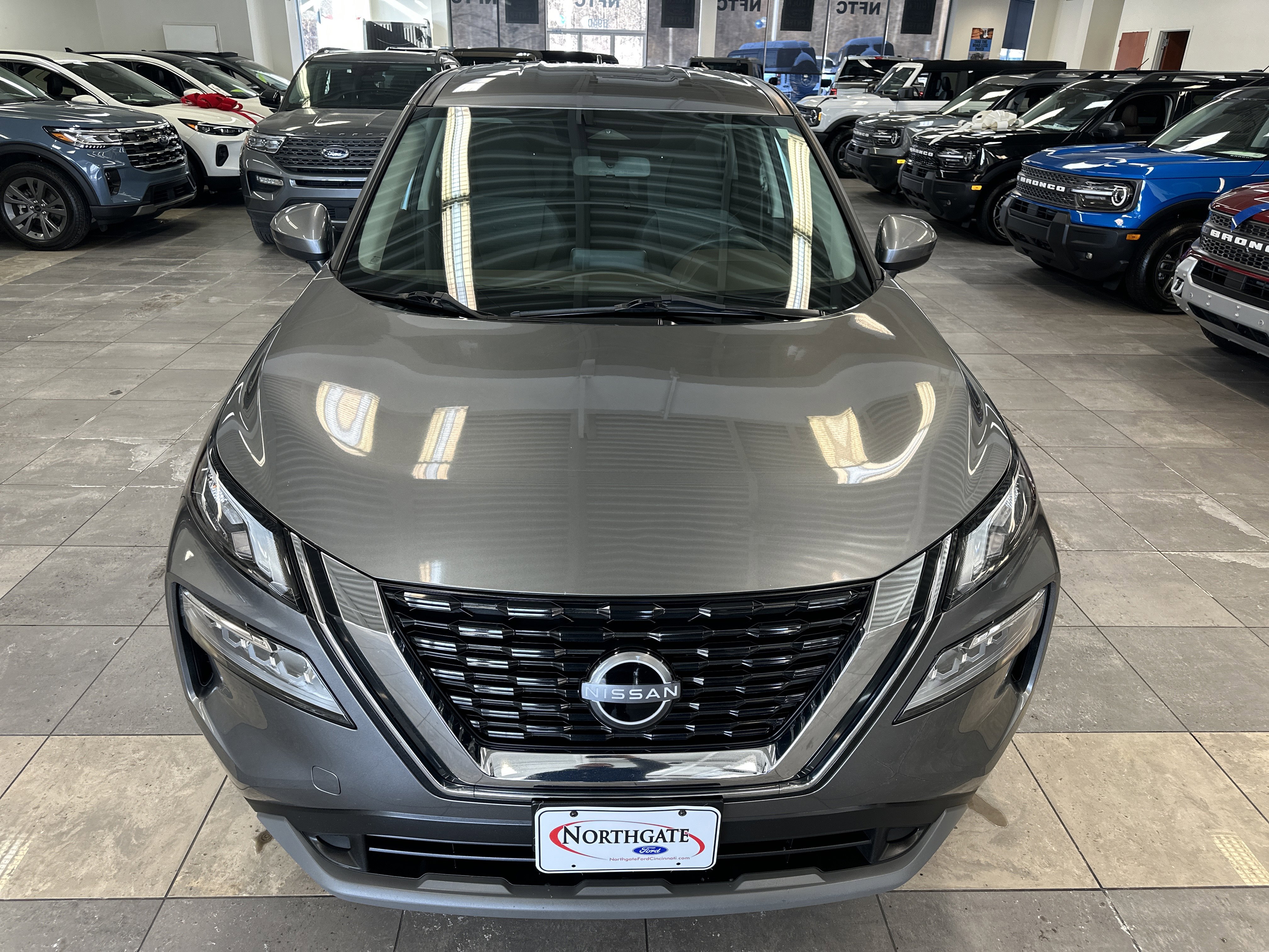 Used 2023 Nissan Rogue SV image 18