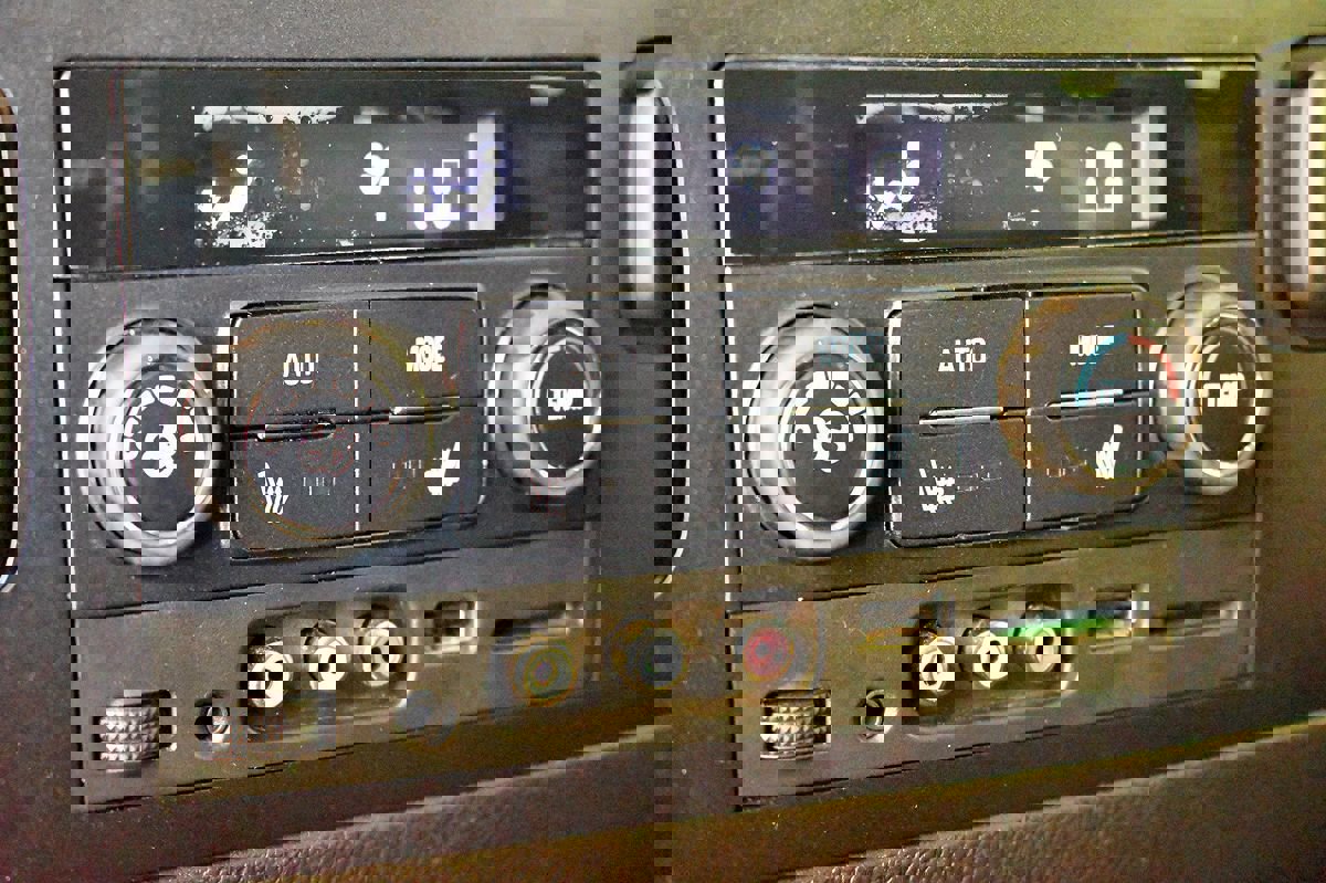 Used 2016 Chevrolet Suburban LTZ image 58