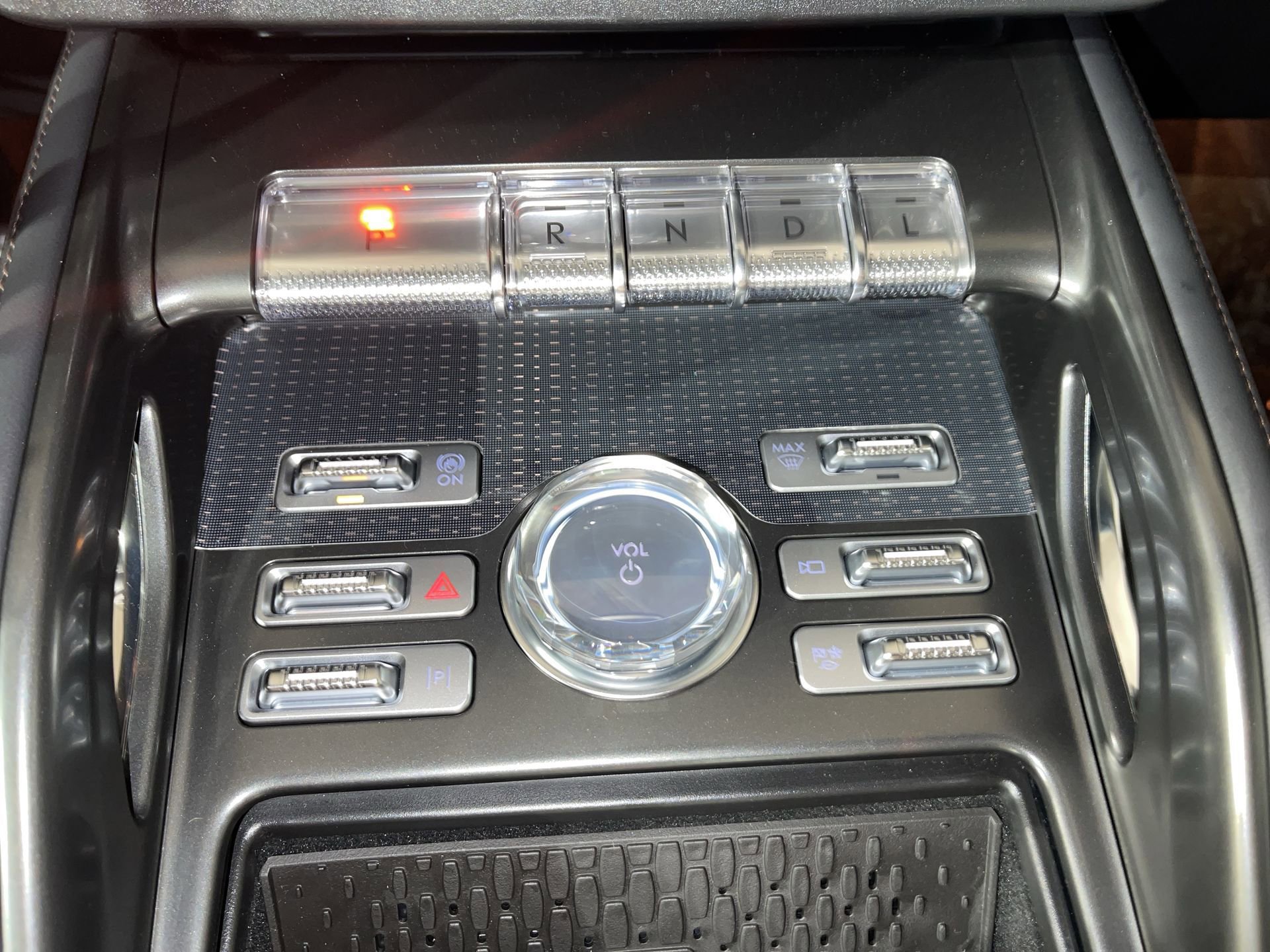 New 2024 Lincoln Nautilus Premier w/ Equipment Group 102A image 23