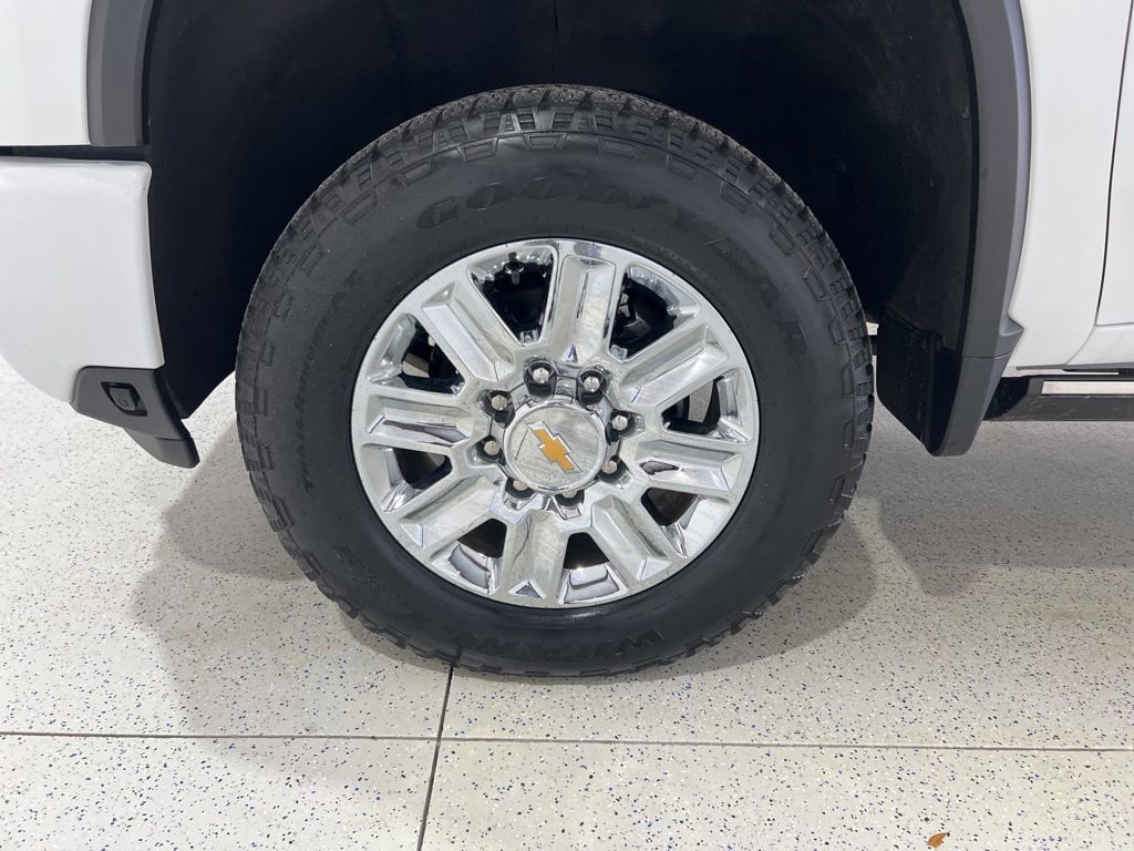 Used 2024 Chevrolet Silverado 2500 High Country w/ High Country Premium Package AWD/4WD image 24