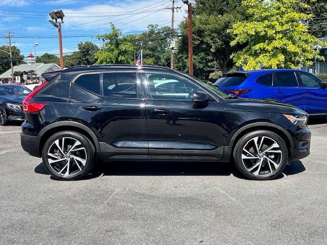 Used 2020 Volvo XC40 T5 R-Design AWD/4WD image 4
