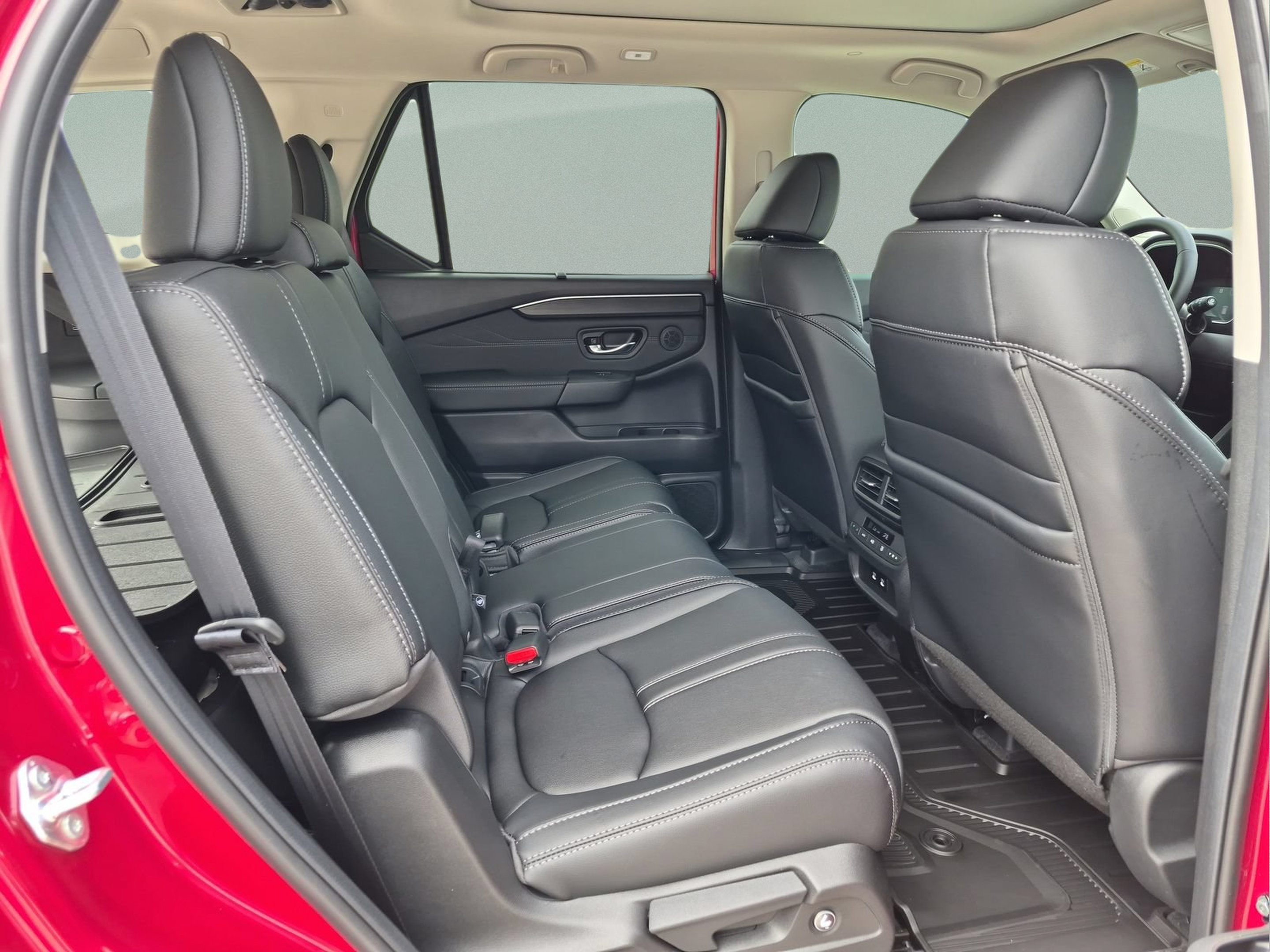 New 2026 Honda Pilot Touring image 18