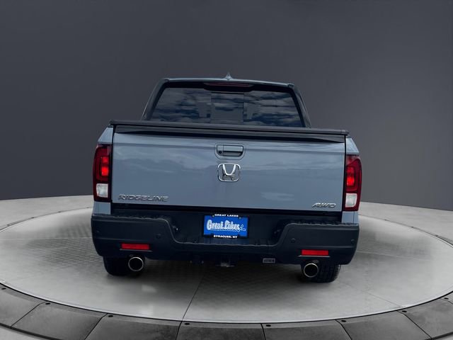 Certified 2022 Honda Ridgeline Black Edition image 4