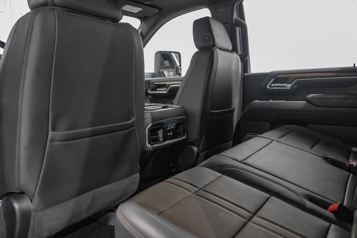 Used 2025 Chevrolet Silverado 3500 High Country w/ High Country Premium Package AWD/4WD image 37