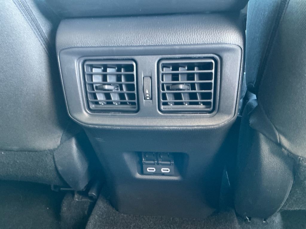 Used 2025 Toyota RAV4 XLE image 23