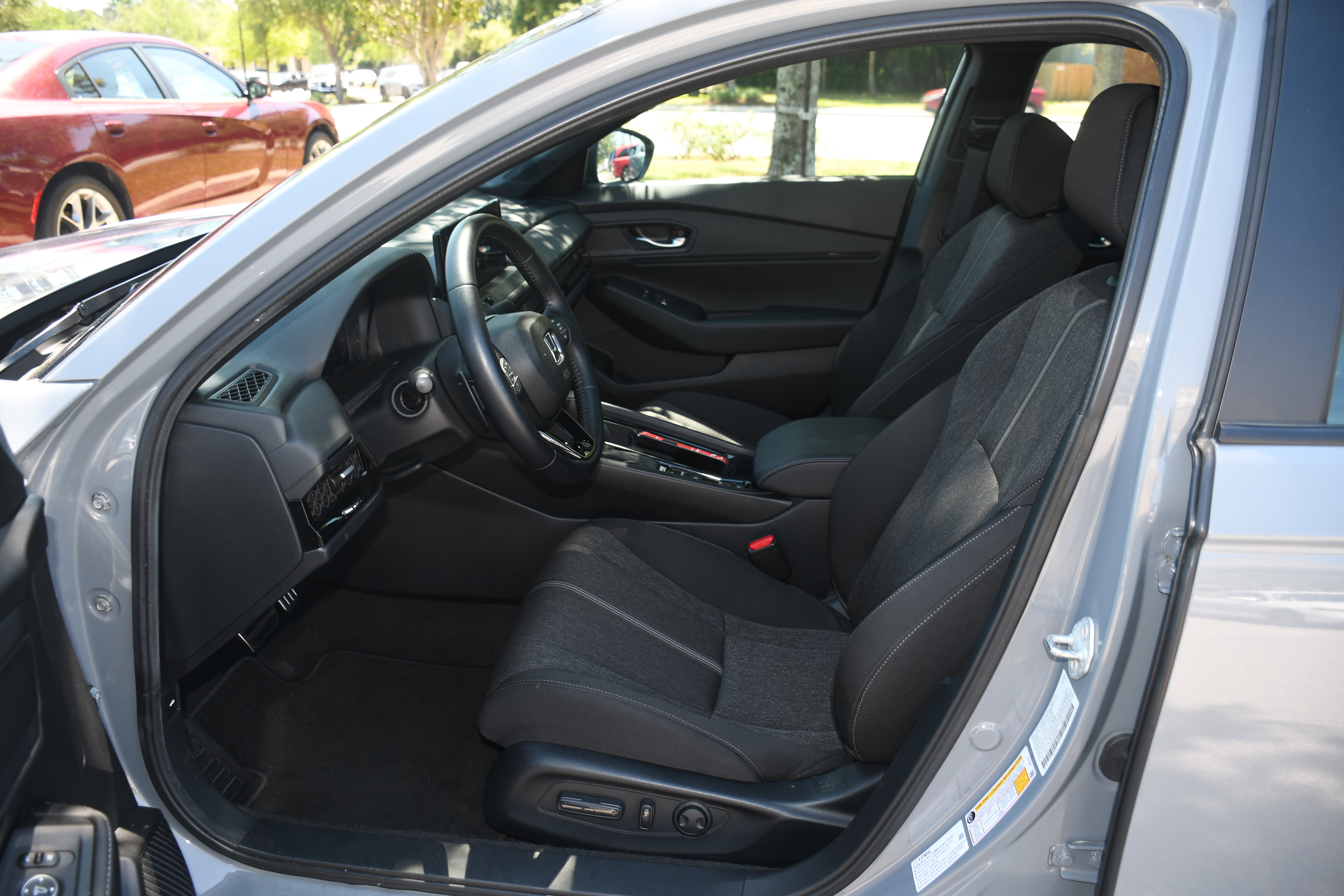 Used 2025 Honda Accord Sport image 8