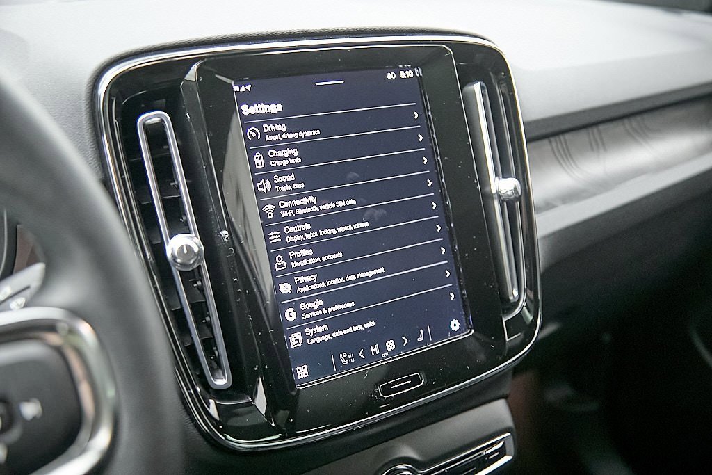 Certified 2023 Volvo C40 Recharge Core w/ Climate Package image 15