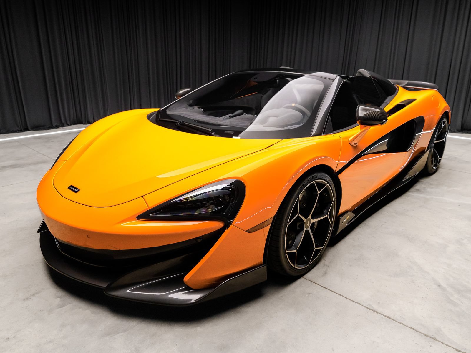 Used 2020 McLaren 600LT Spider RWD image 11