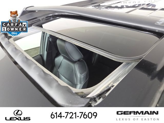 Used 2024 Toyota Corolla Cross XLE w/ Convenience Package AWD/4WD image 33