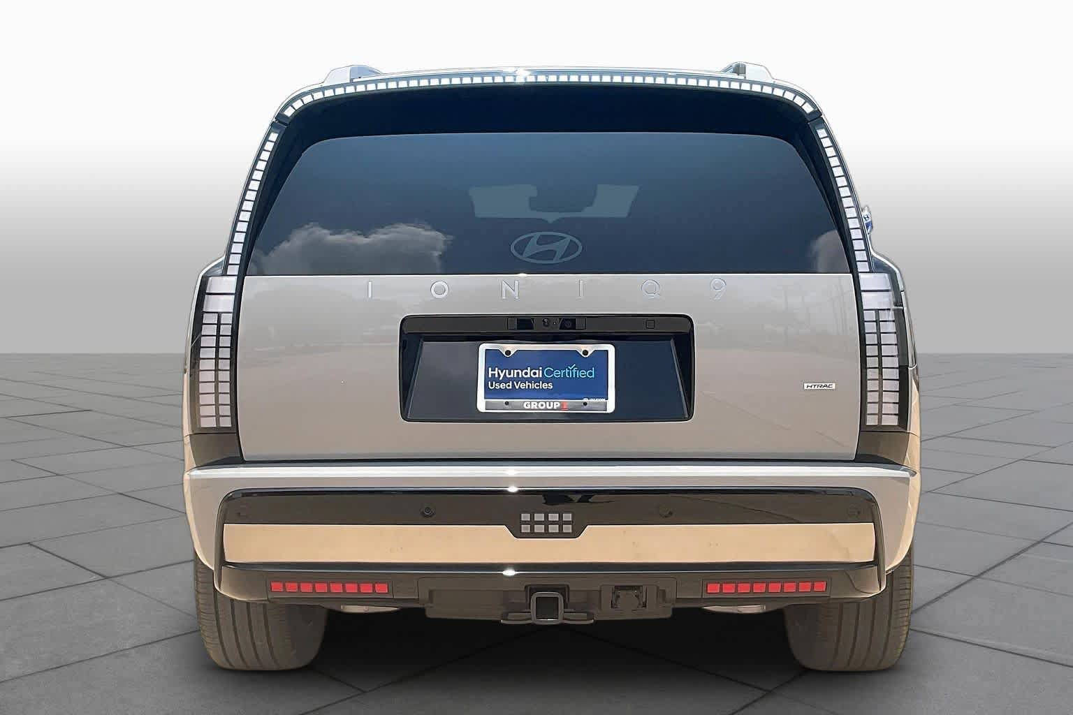 Certified 2026 Hyundai Ioniq 9 Calligraphy AWD/4WD image 4