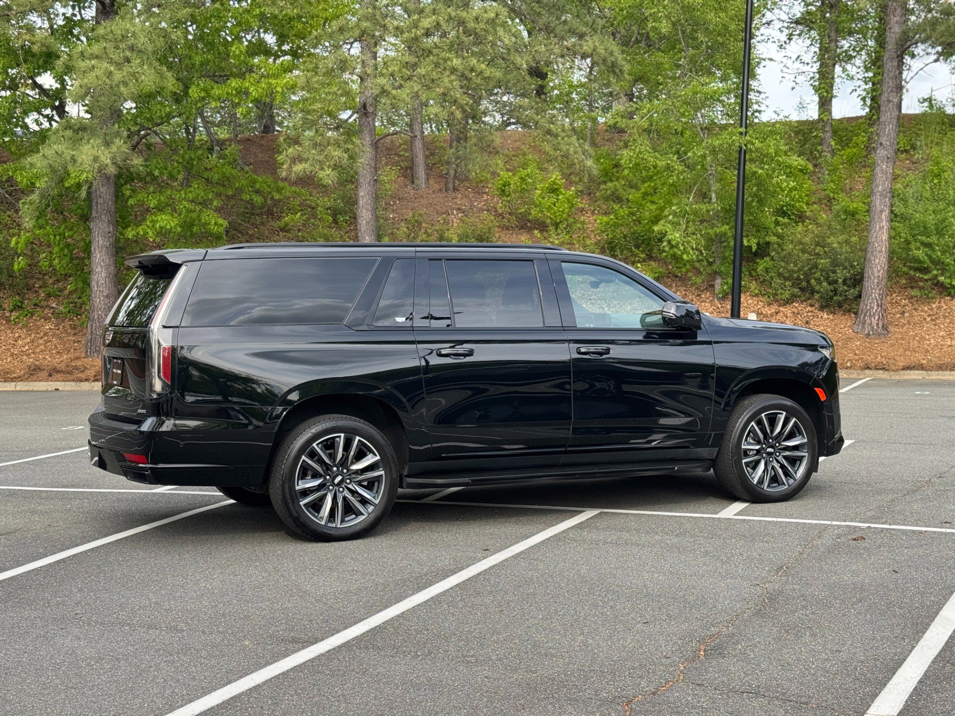 Used 2023 Cadillac Escalade ESV Sport image 13