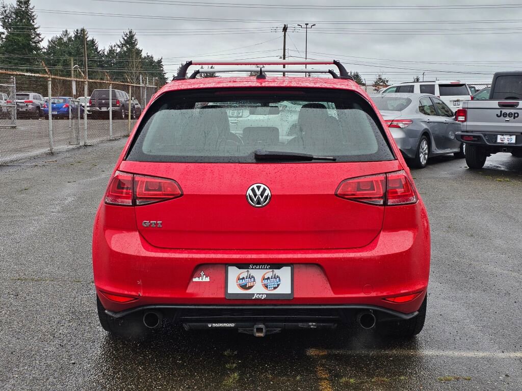 Used 2015 Volkswagen Golf image 7