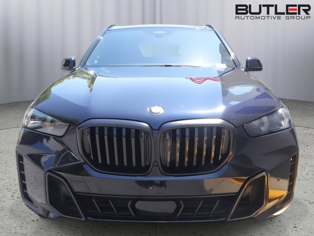 Used 2024 BMW X5 sDrive40i w/ M Sport Package image 2
