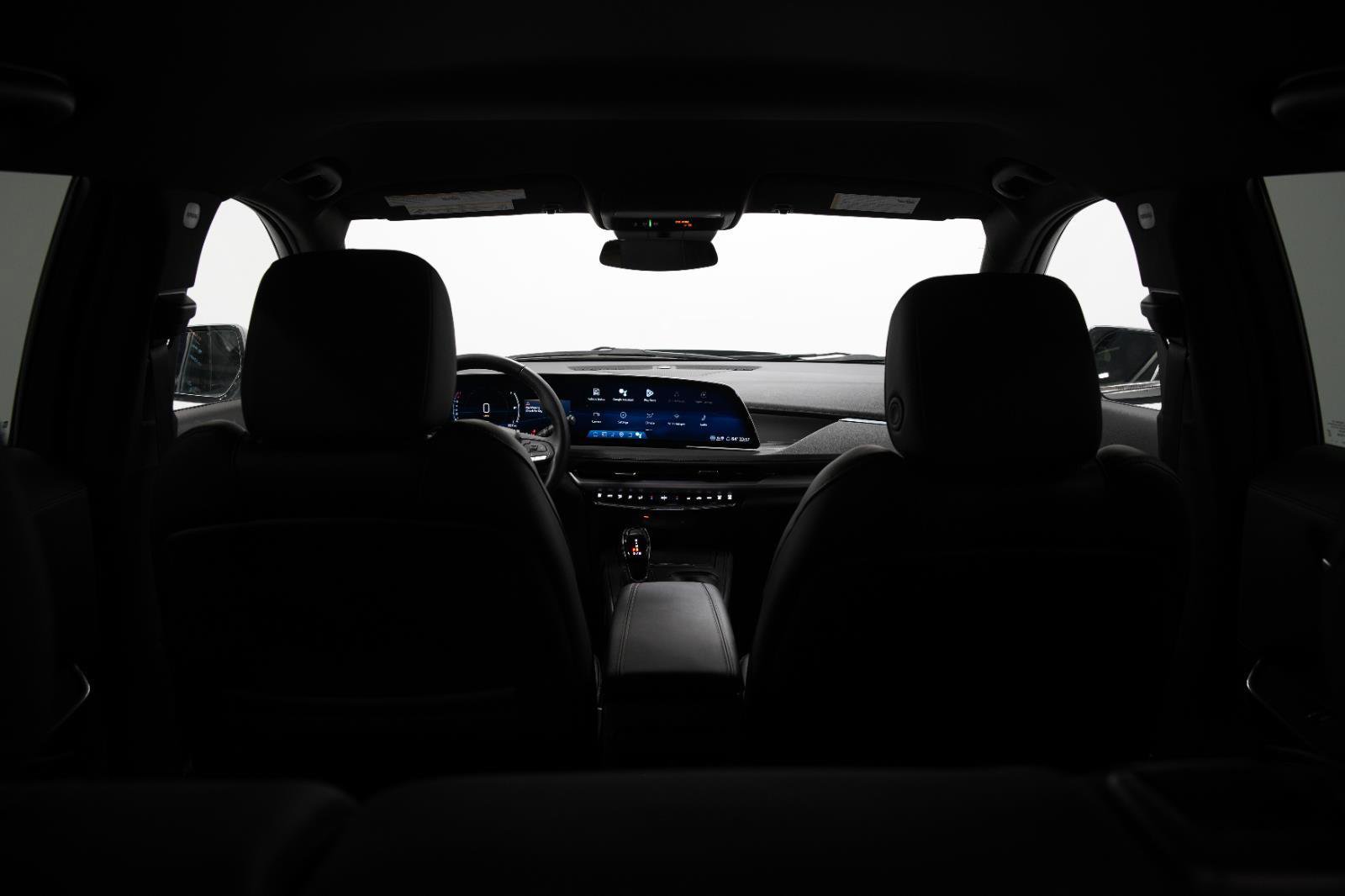 Used 2025 Cadillac XT4 Premium Luxury image 14