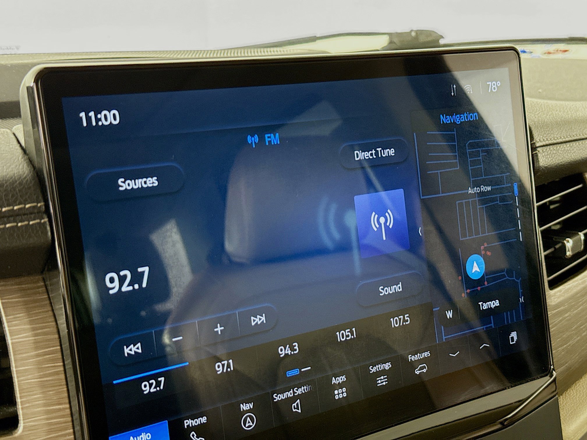 Used 2022 Ford Expedition Limited image 17