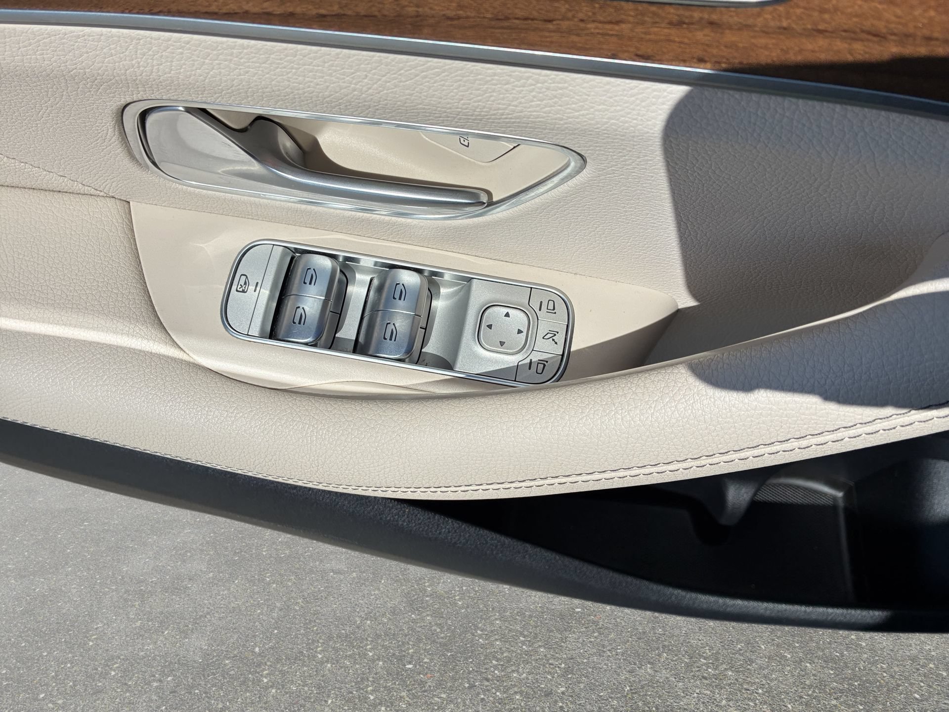 Used 2021 Mercedes-Benz GLE 580 4MATIC image 27