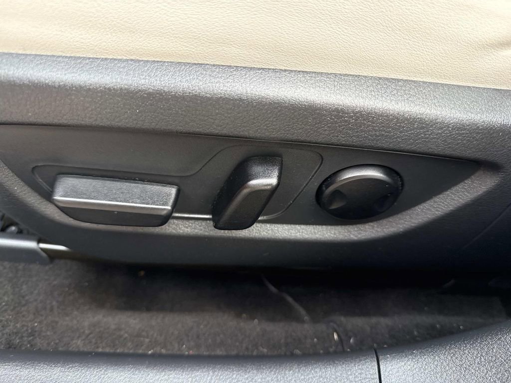 Used 2023 MAZDA CX-30 AWD 2.5 S w/ Premium Package image 26