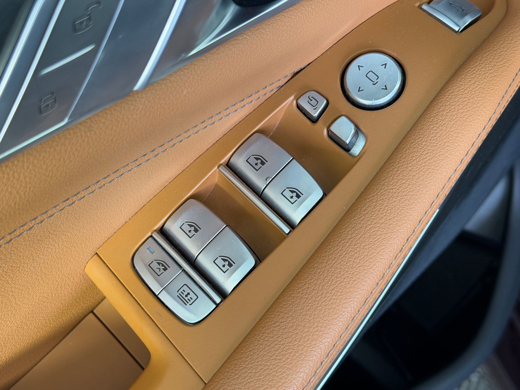 Used 2022 BMW X7 xDrive40i w/ Executive Package image 23