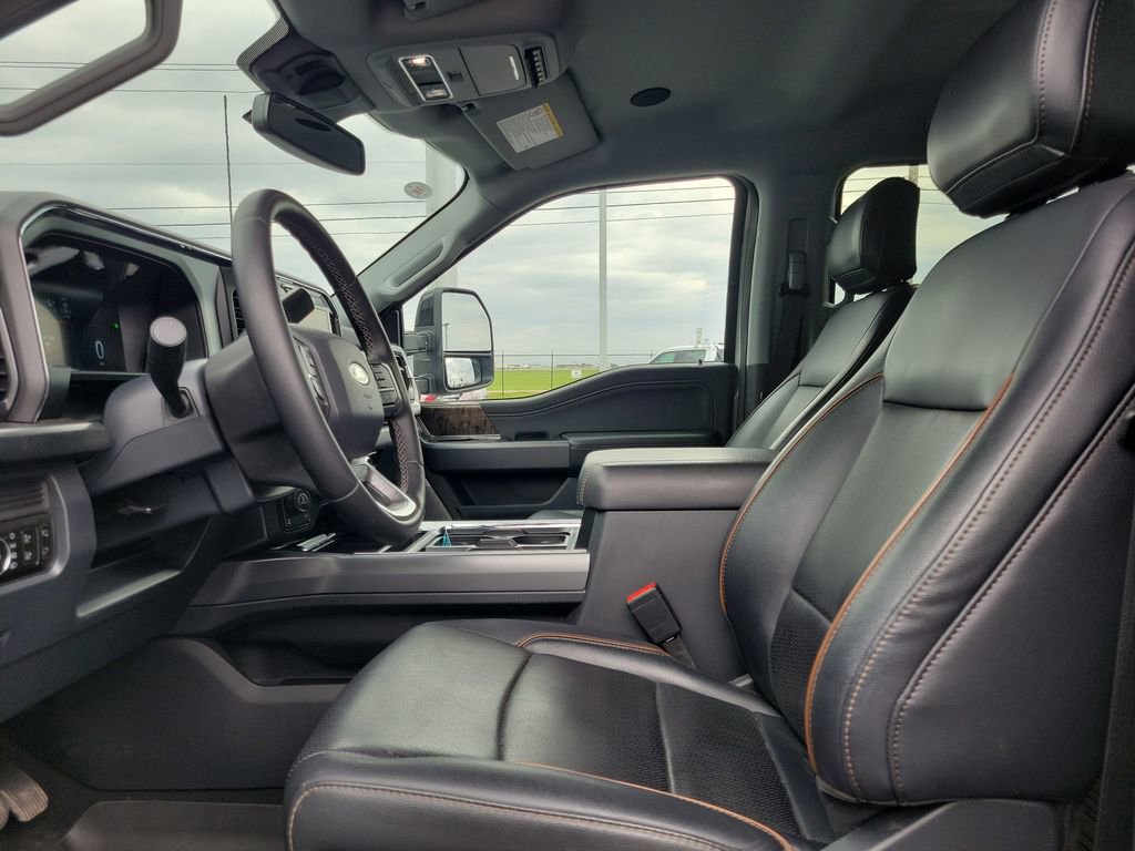 New 2025 Ford F350 Lariat w/ Lariat Ultimate Package image 17