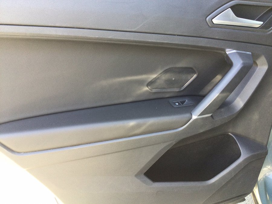 Used 2020 Volkswagen Tiguan SE w/ Panoramic Sunroof Package AWD/4WD image 13