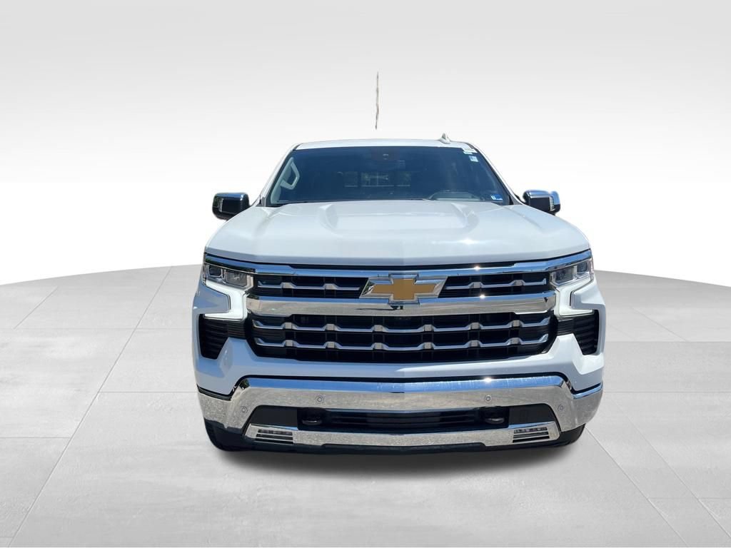 Used 2024 Chevrolet Silverado 1500 LTZ w/ LTZ Convenience Package II AWD/4WD image 9