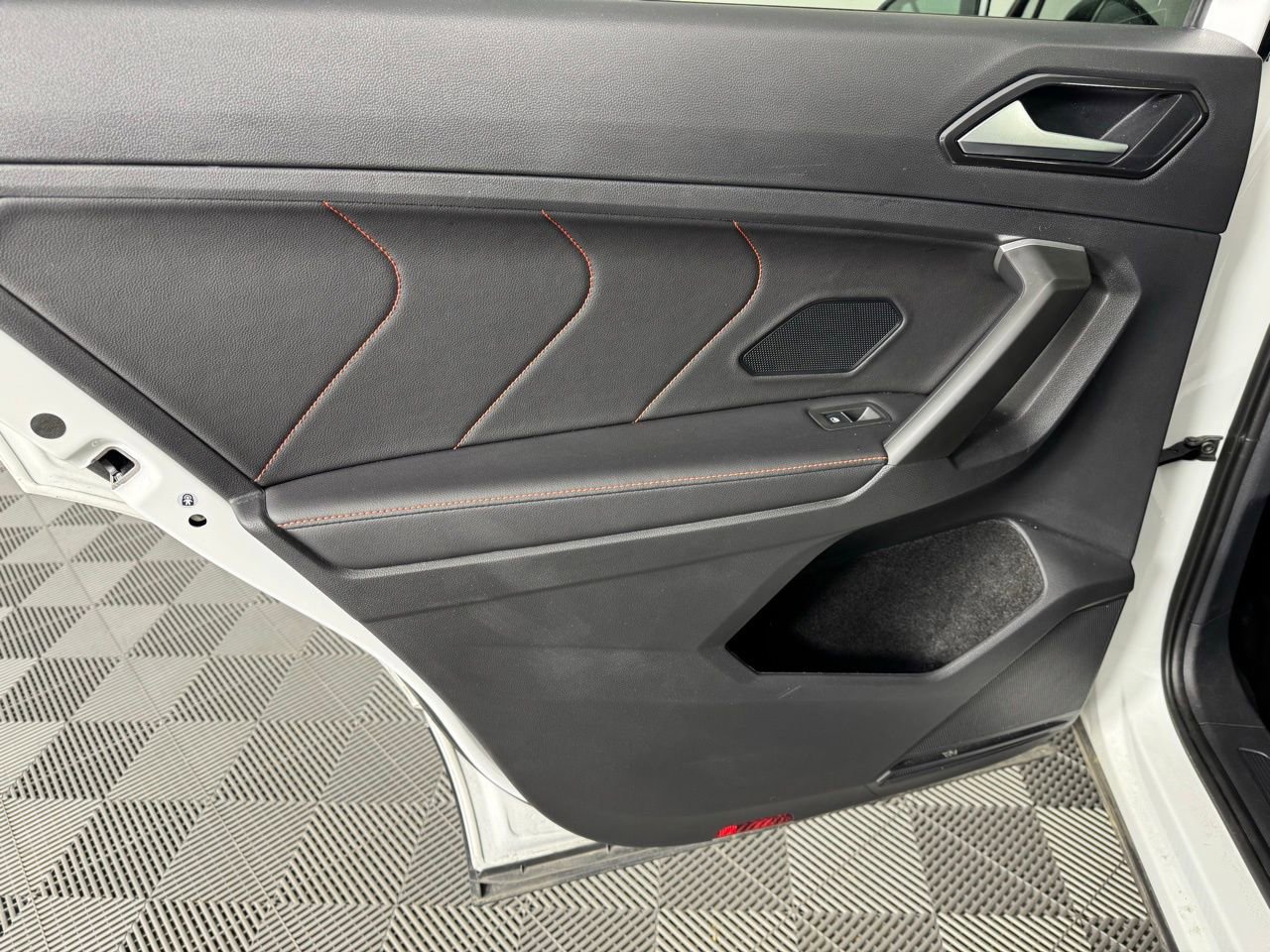 Used 2024 Volkswagen Tiguan Wolfsburg Edition image 22