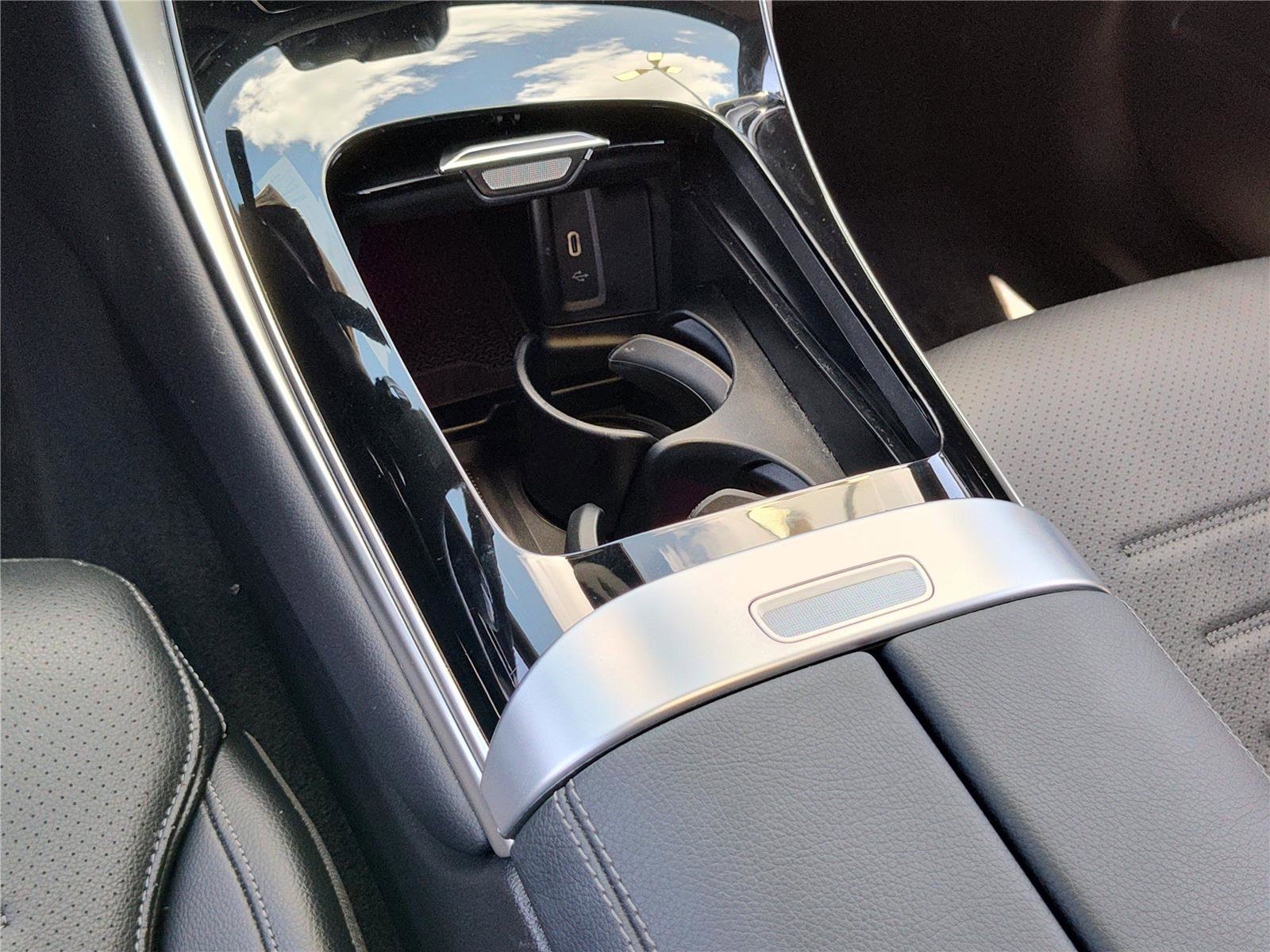 Used 2024 Mercedes-Benz GLC 300 4MATIC image 21