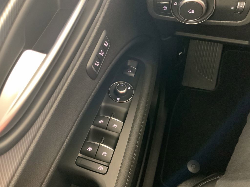 New 2025 Alfa Romeo Stelvio Sprint w/ Convenience Package AWD/4WD image 18