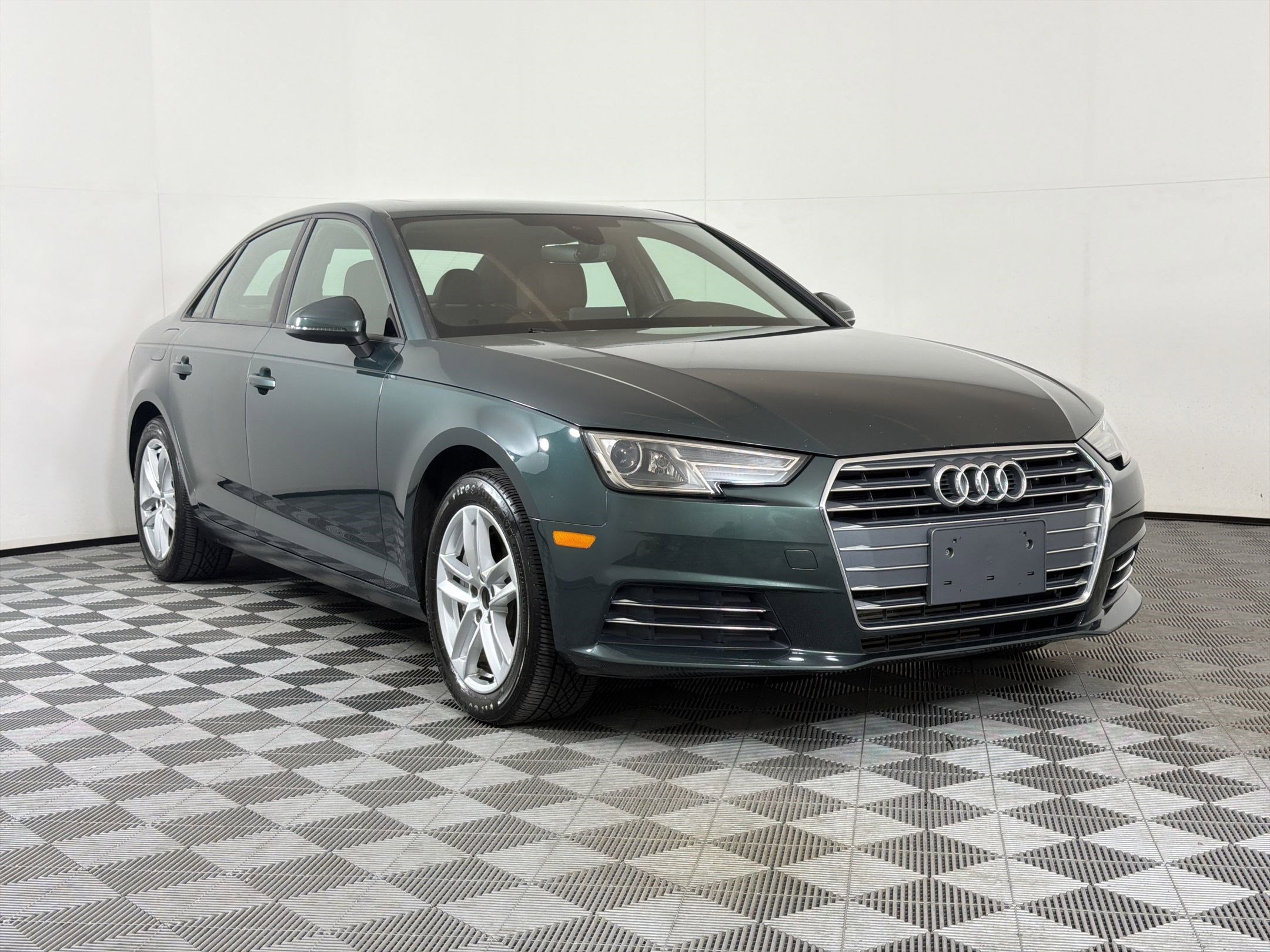 Used 2017 Audi A4 2.0T Premium FWD image 7