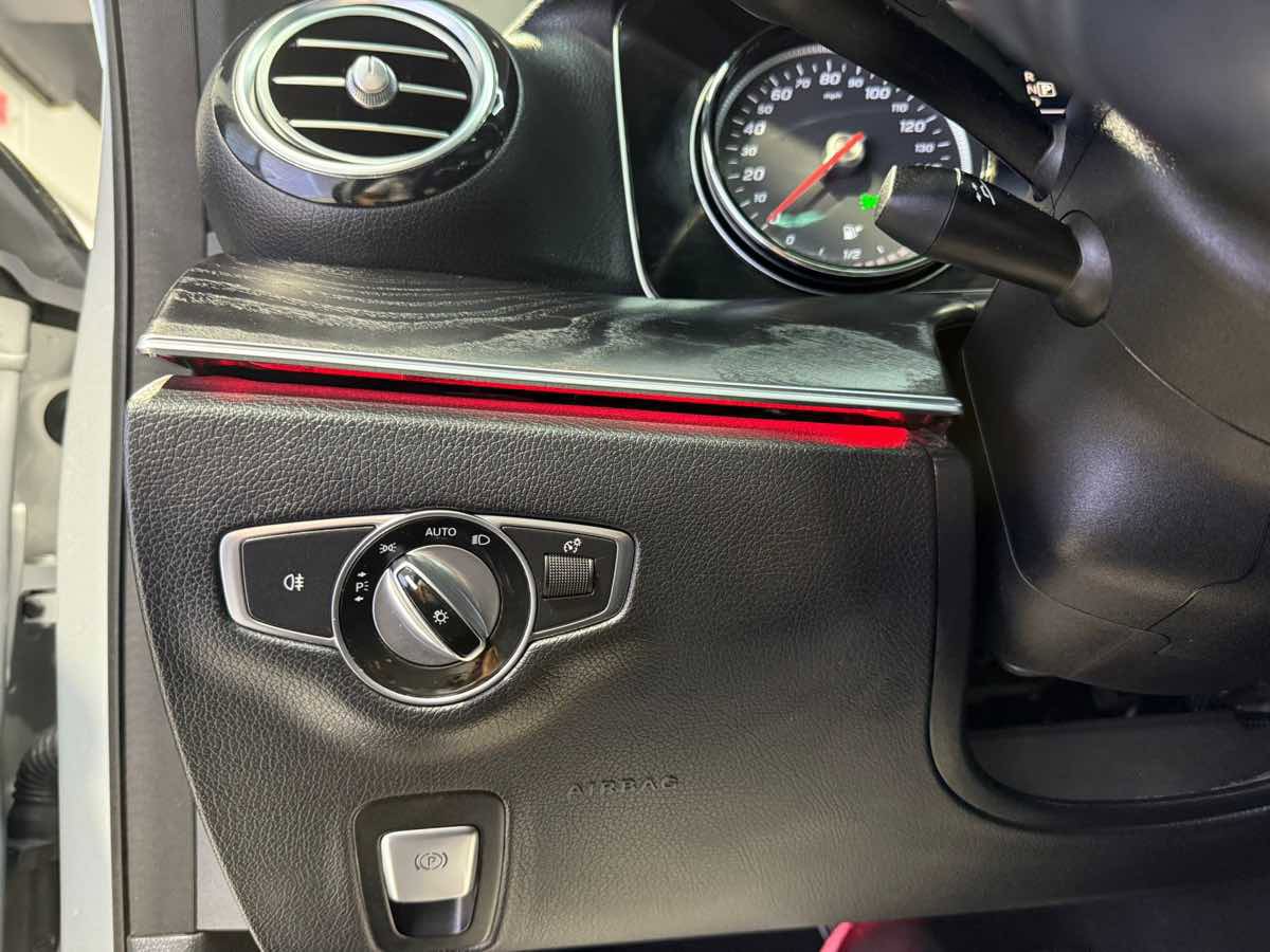 Used 2019 Mercedes-Benz E 300 4MATIC w/ Premium 1 Package image 17