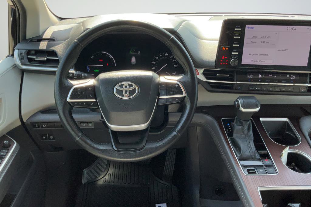 Used 2022 Toyota Sienna XLE FWD image 13