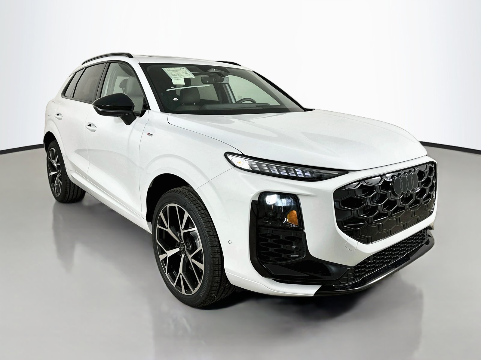 New 2026 Audi Q3 quattro 2.0T AWD/4WD image 3