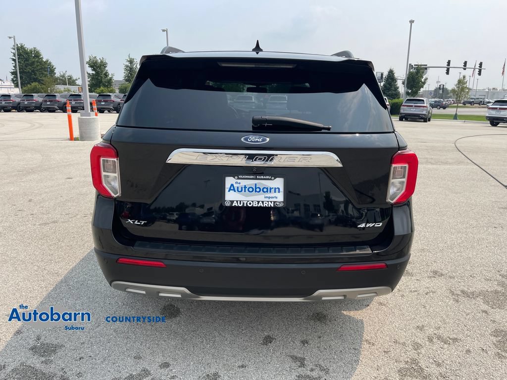 Used 2021 Ford Explorer XLT w/ Equipment Group 202A AWD/4WD image 4